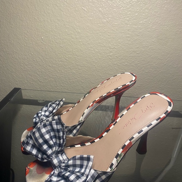 BETSEY JOHNSON Stylish Gingham Bow Heels - Picture 2 of 5